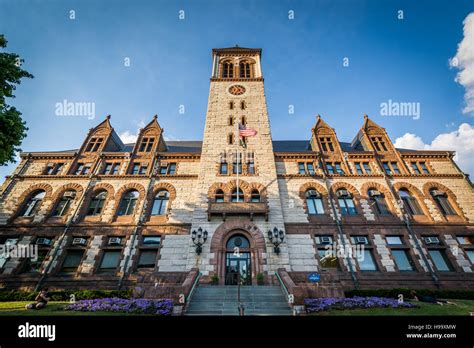 Cambridge City Hall .